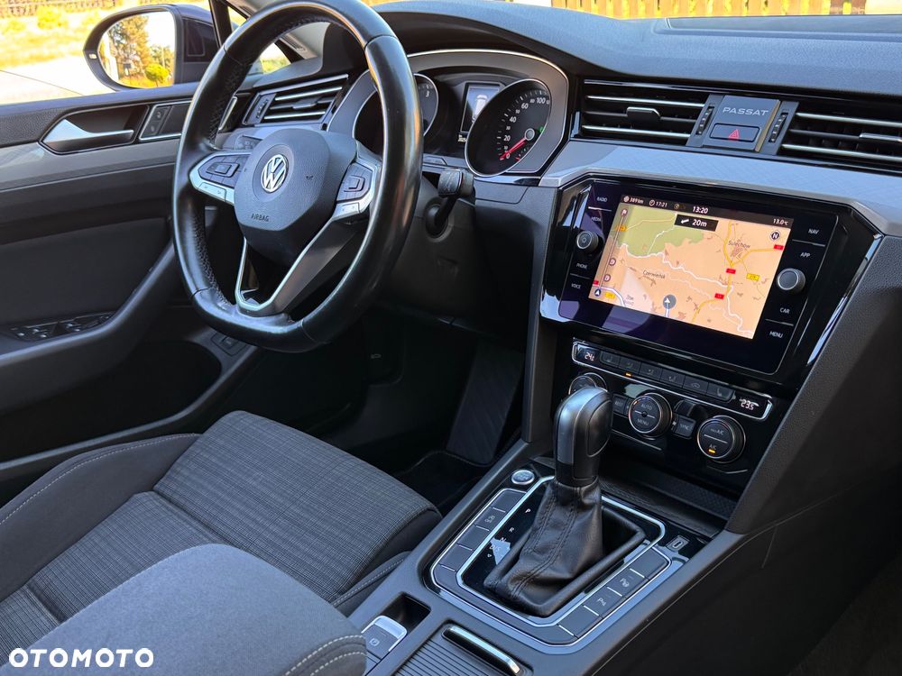 Volkswagen Passat Variant 2.0 TDI SCR DSG Comfortline - 32