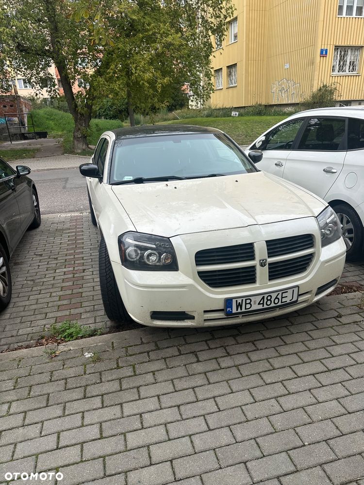 Dodge Magnum 3.5 V6 - 2