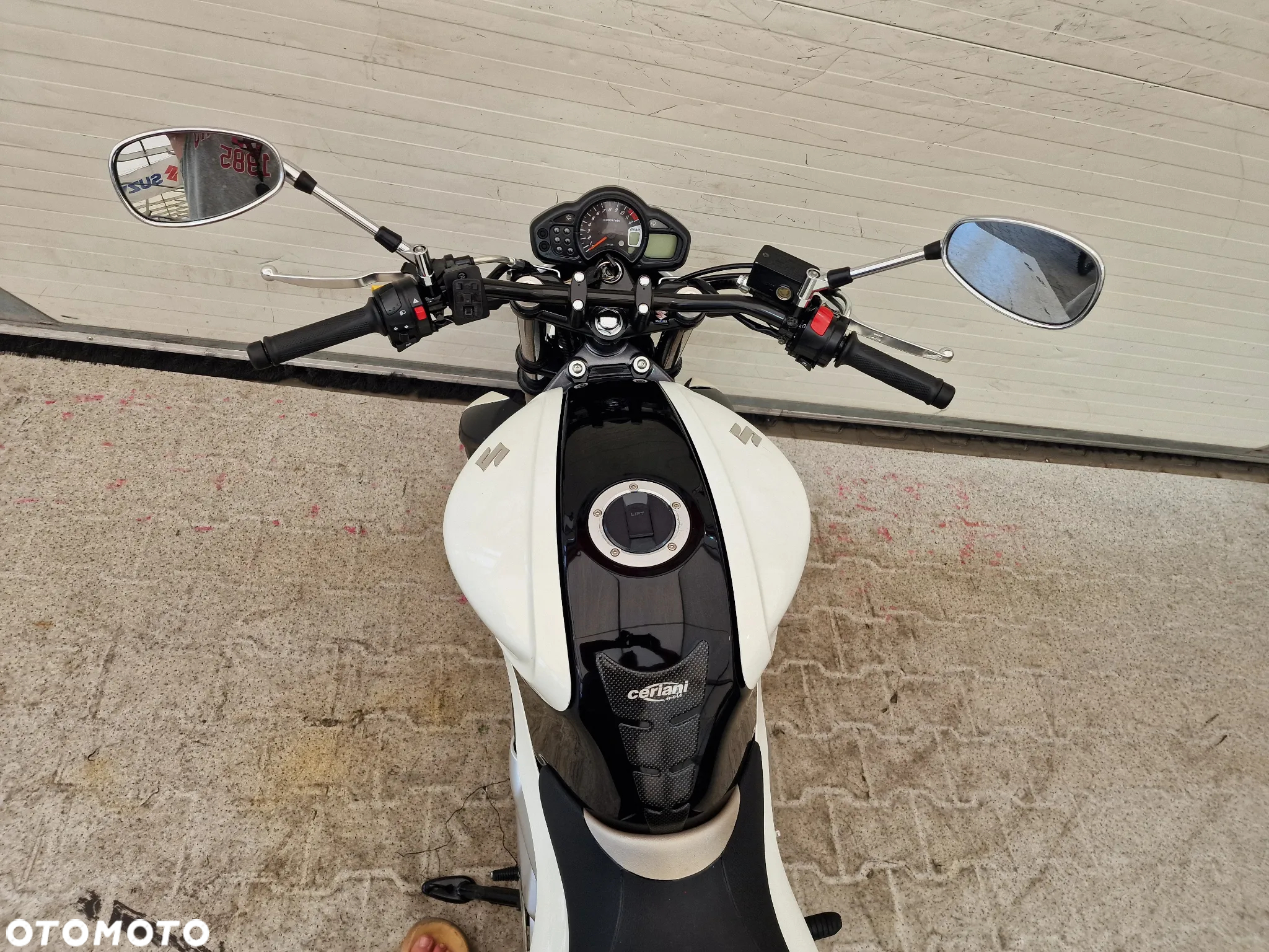 Suzuki Gladius - 19