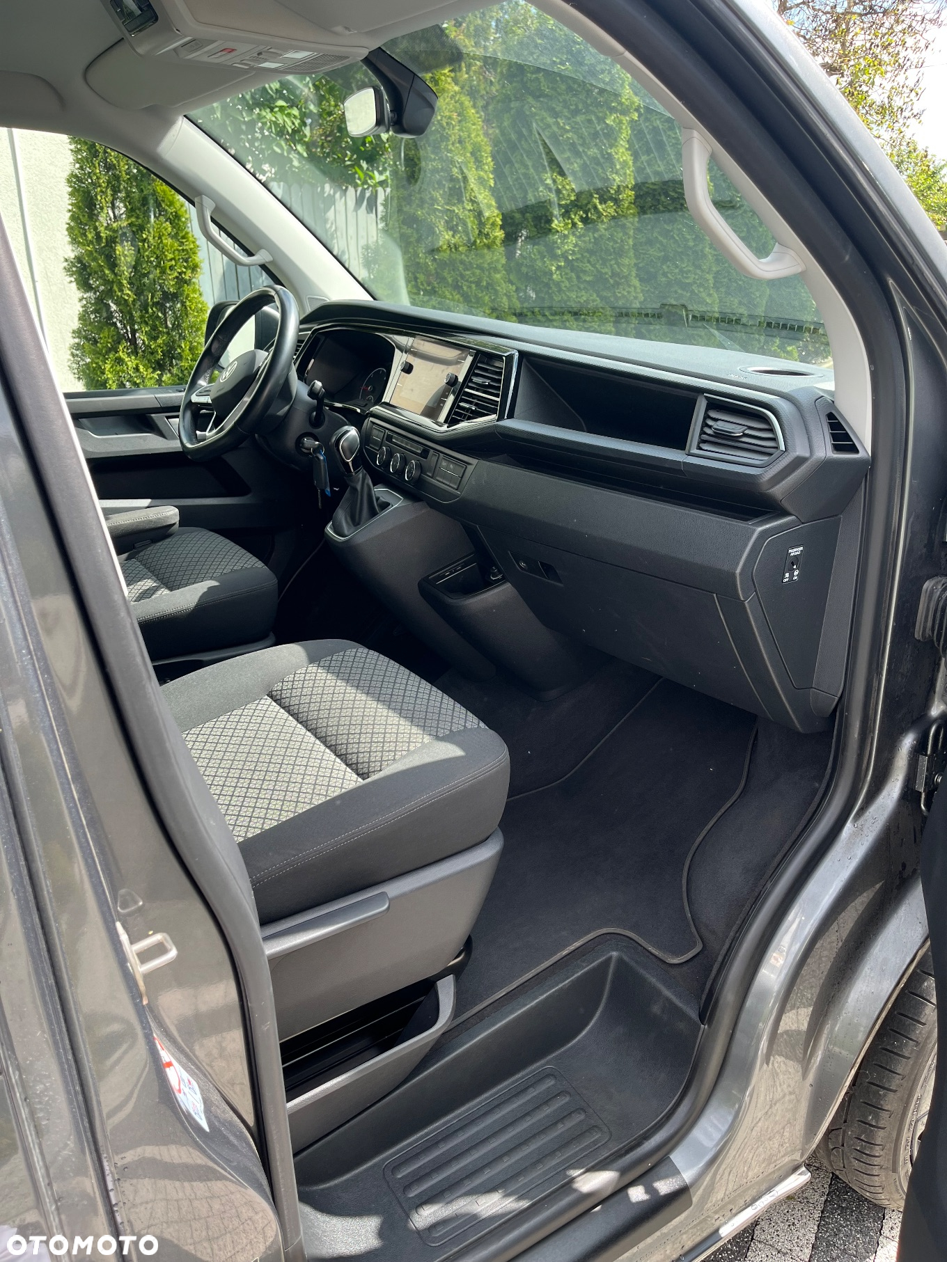 Volkswagen Multivan 6.1 2.0 TDI L1 Trendline DSG - 26