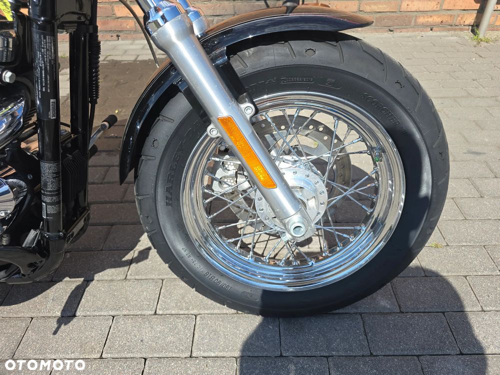Harley-Davidson Sportster Custom 1200C - 3