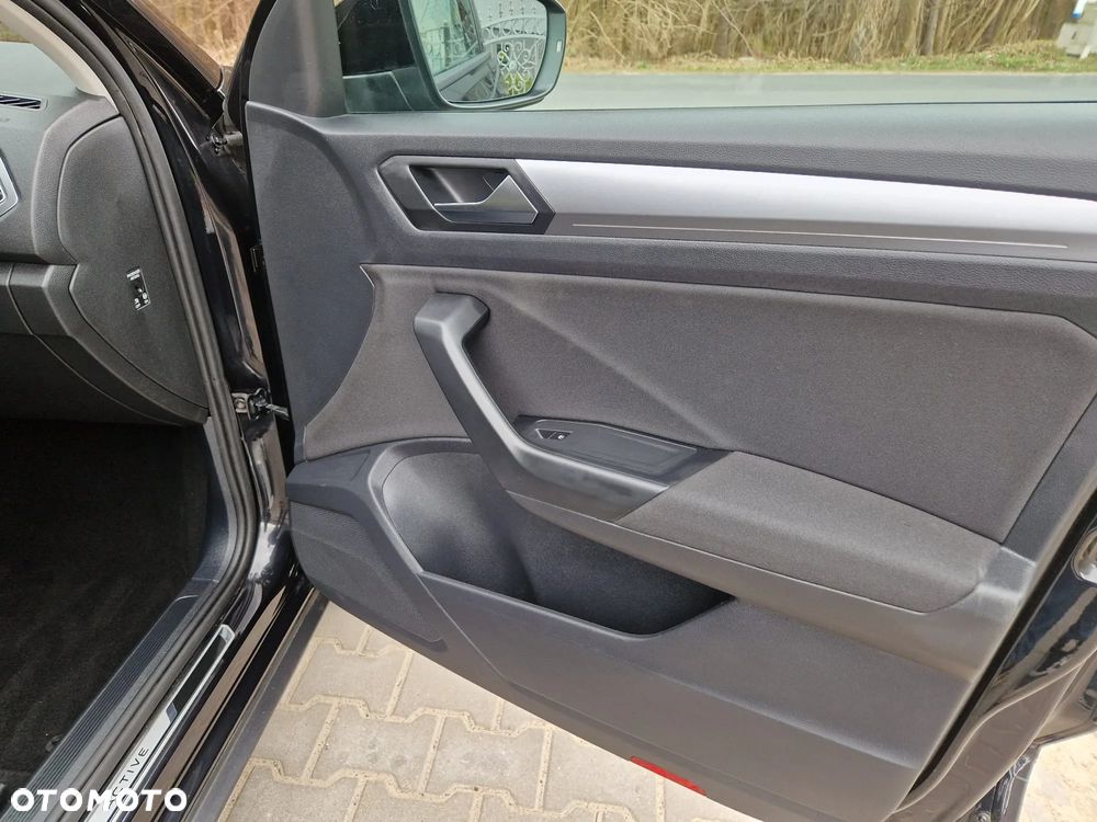 Volkswagen T-Roc 2.0 TDI SCR DSG ACTIVE - 10