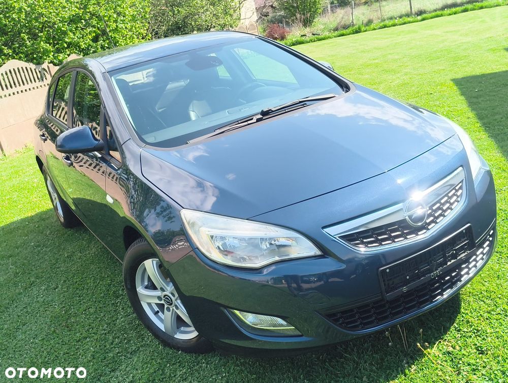 Opel Astra 1.7 CDTI DPF Cosmo - 3