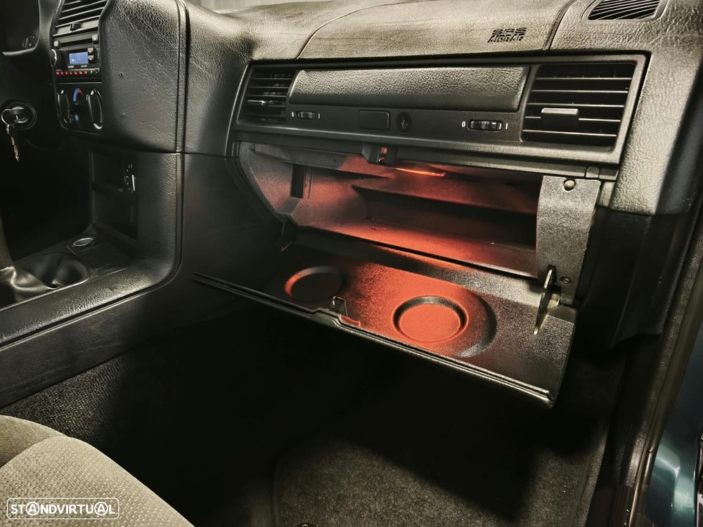 BMW 318 - 8