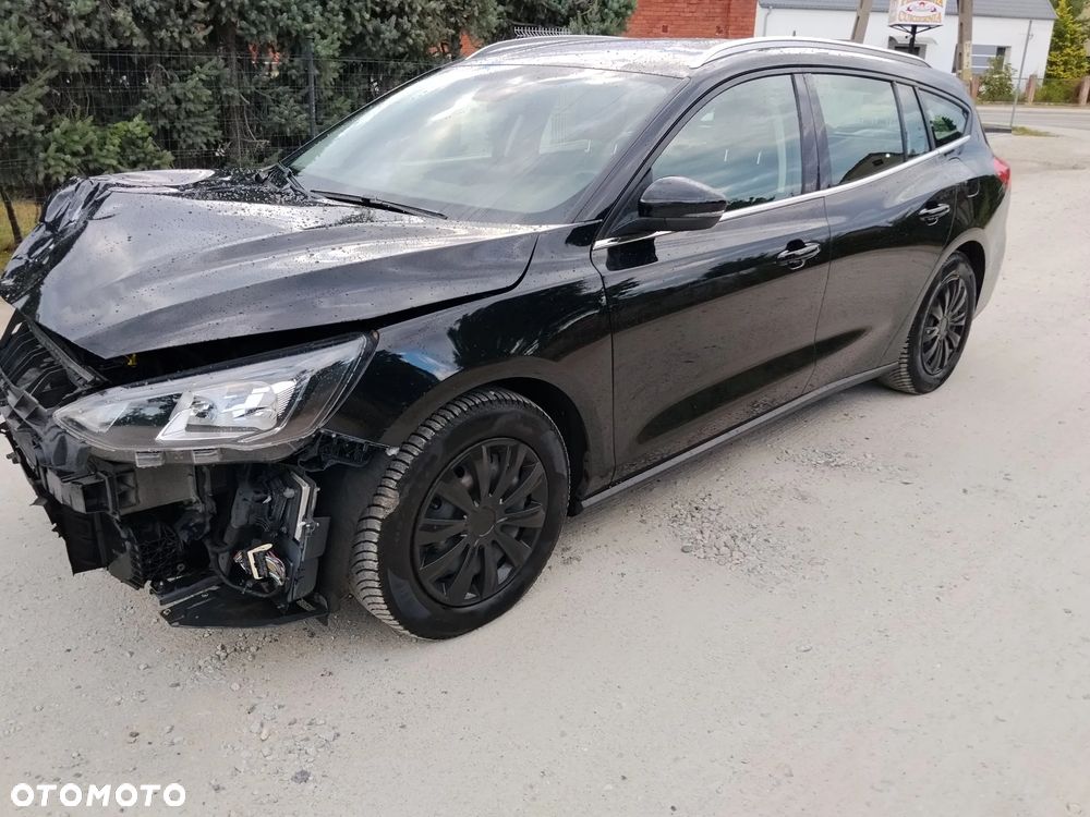 Ford Focus - 1