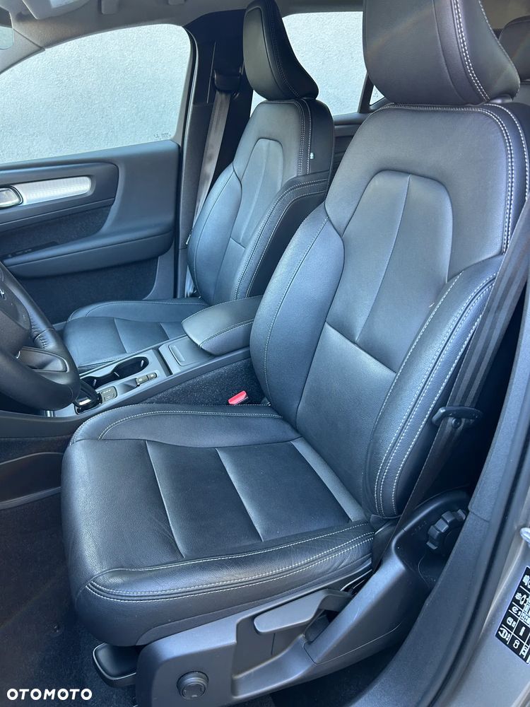 Volvo XC 40 B4 B Geartronic Momentum - 18