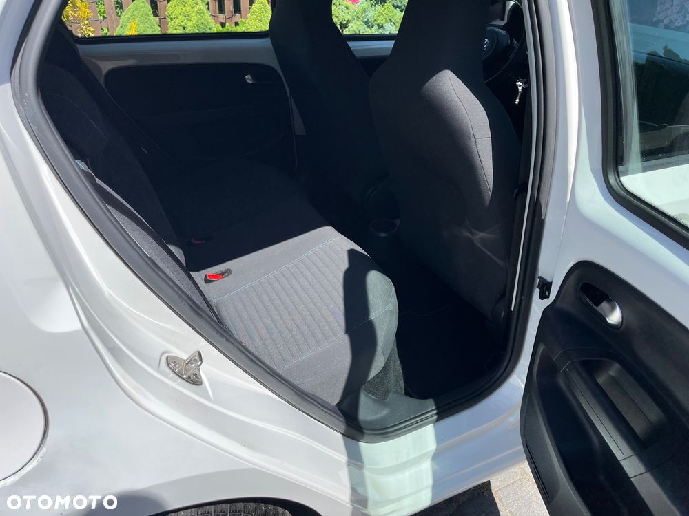Volkswagen up! - 18