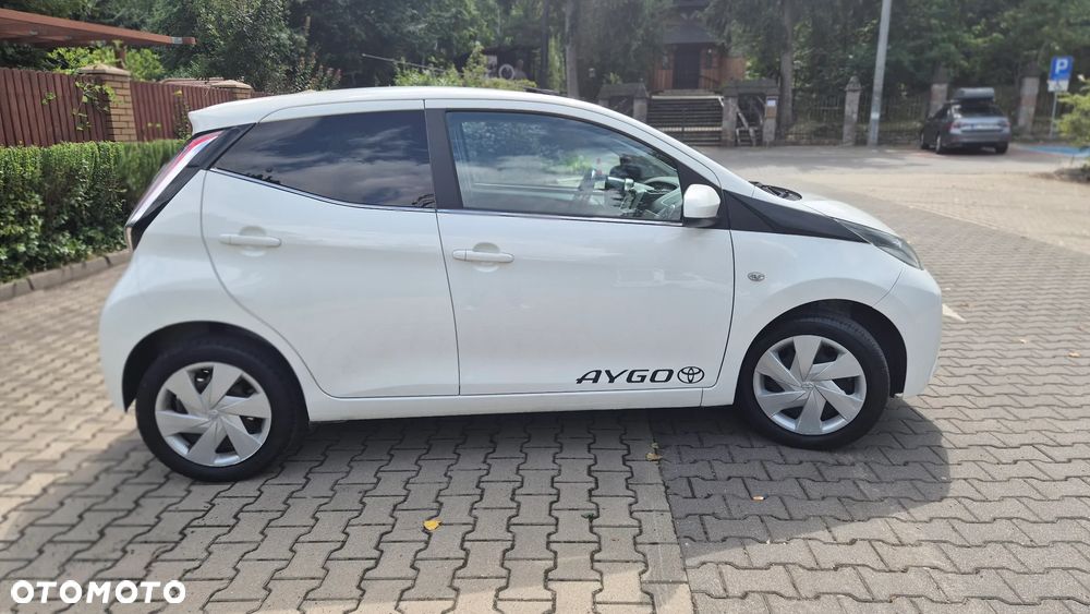 Toyota Aygo x-clusiv - 7