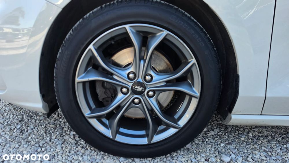 Ford Focus 1.5 EcoBoost ST-Line - 27