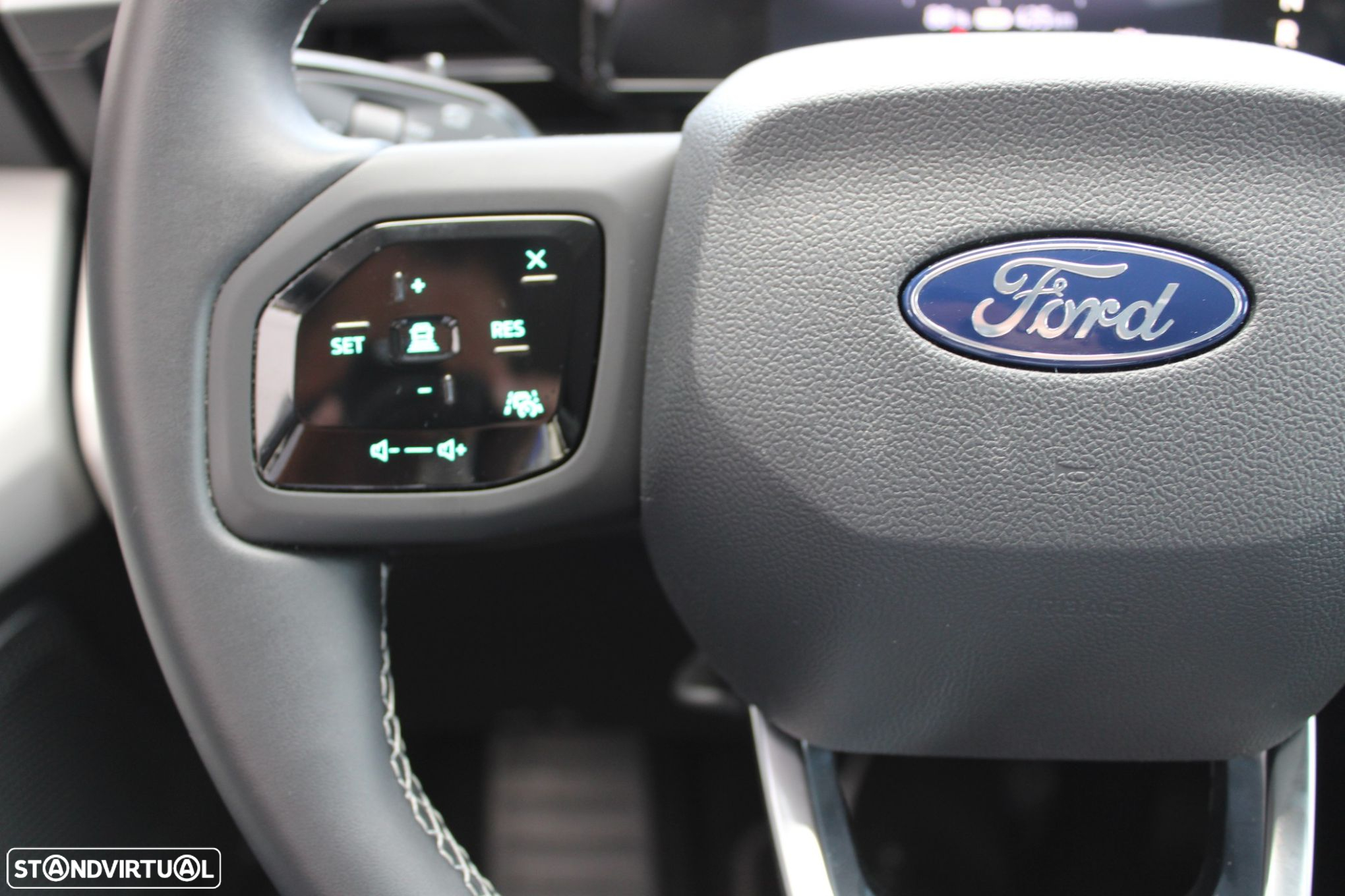 Ford Explorer 77 kWh Premium - 12