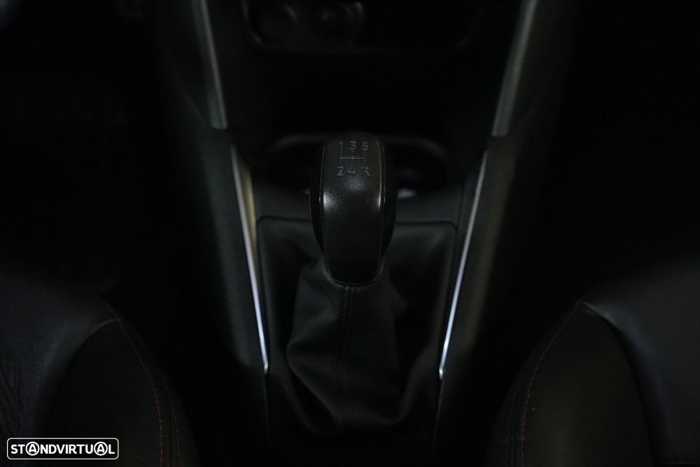 Peugeot 208 1.5 BlueHDi GT Line - 19