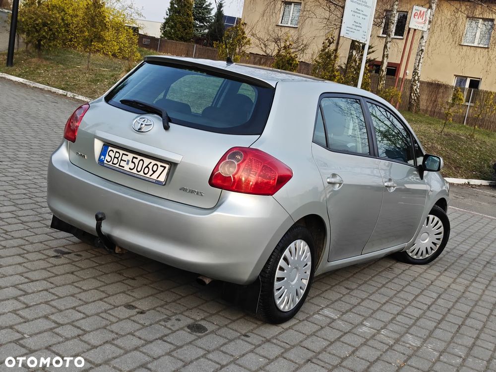 Toyota Auris 2.0 D-4D Luna - 3