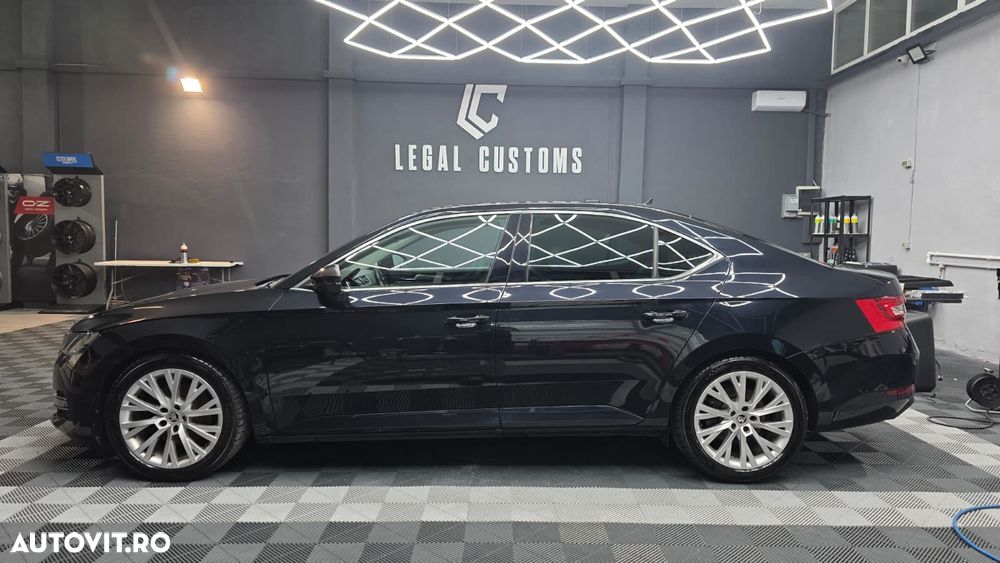Skoda Superb 2.0 TDI DSG Premium Edition - 7