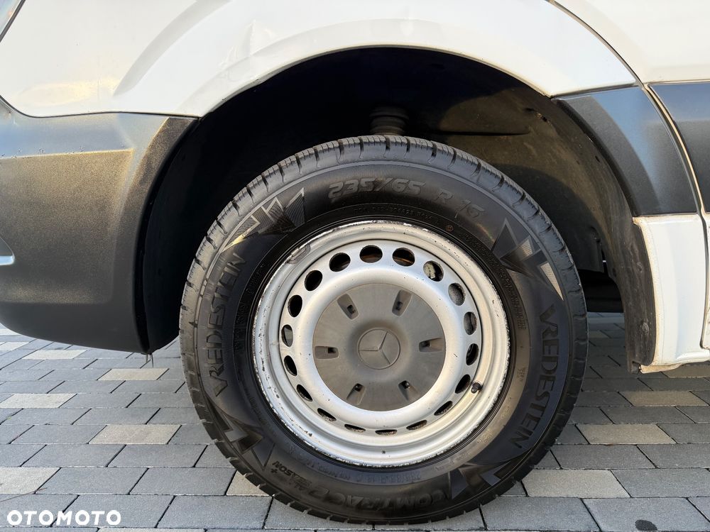 Mercedes-Benz Sprinter - 5