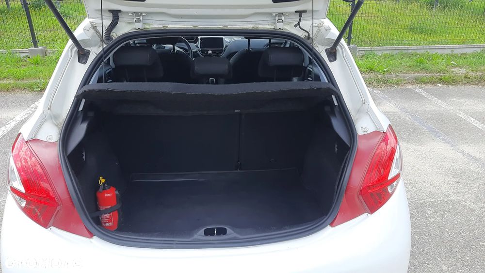Peugeot 208 1.2 PureTech Active - 8