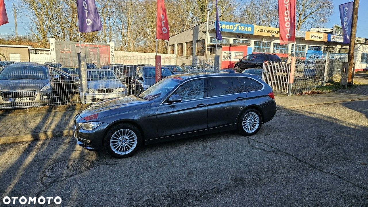 BMW Seria 3 320d Touring Luxury Line - 2