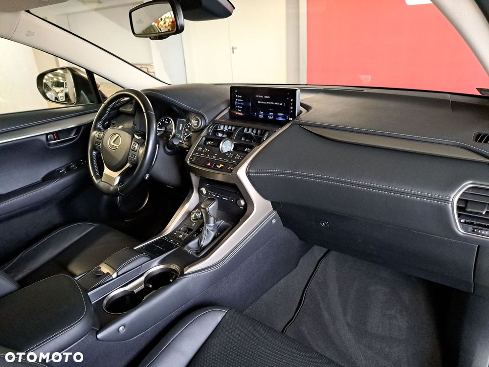 Lexus NX 300 Prestige AWD - 16