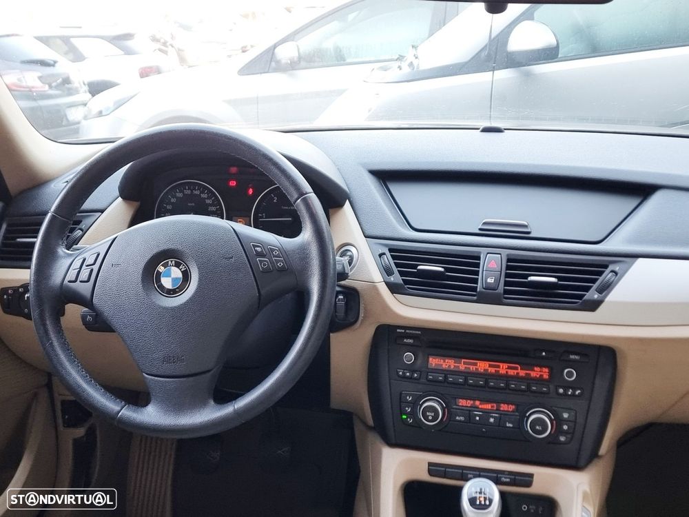 BMW X1 20 d sDrive - 14