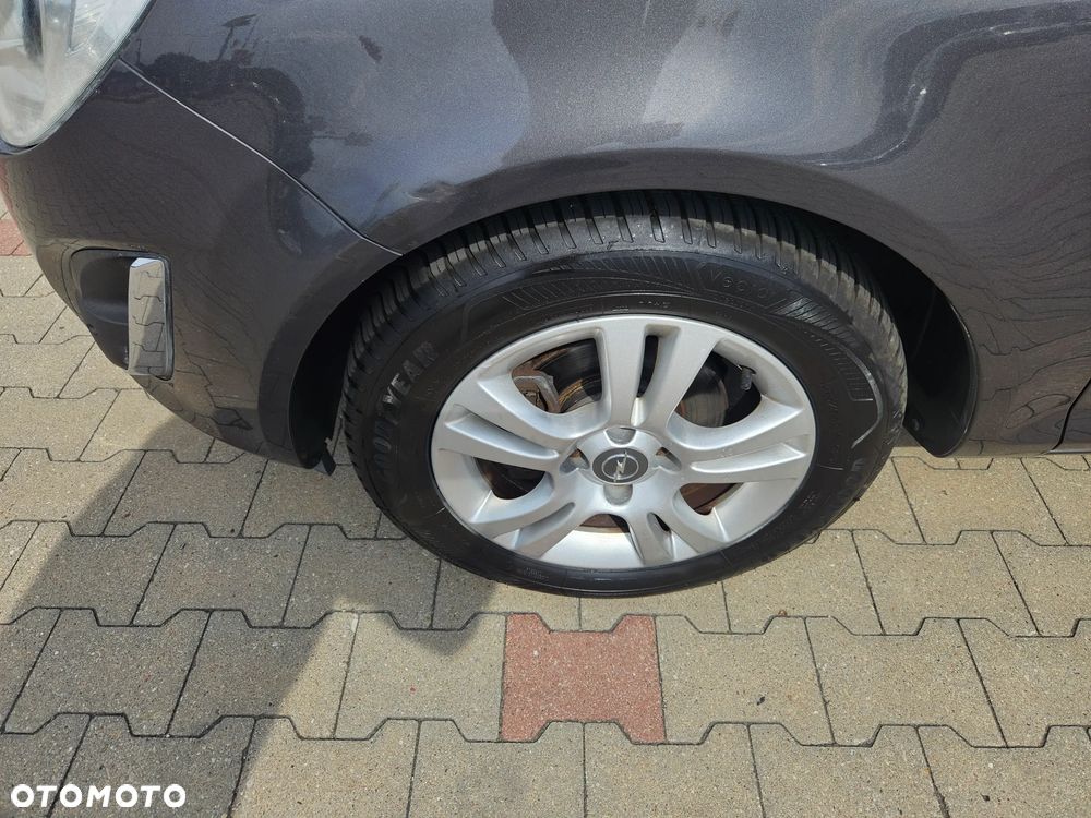 Opel Corsa 1.2 16V Essentia - 9