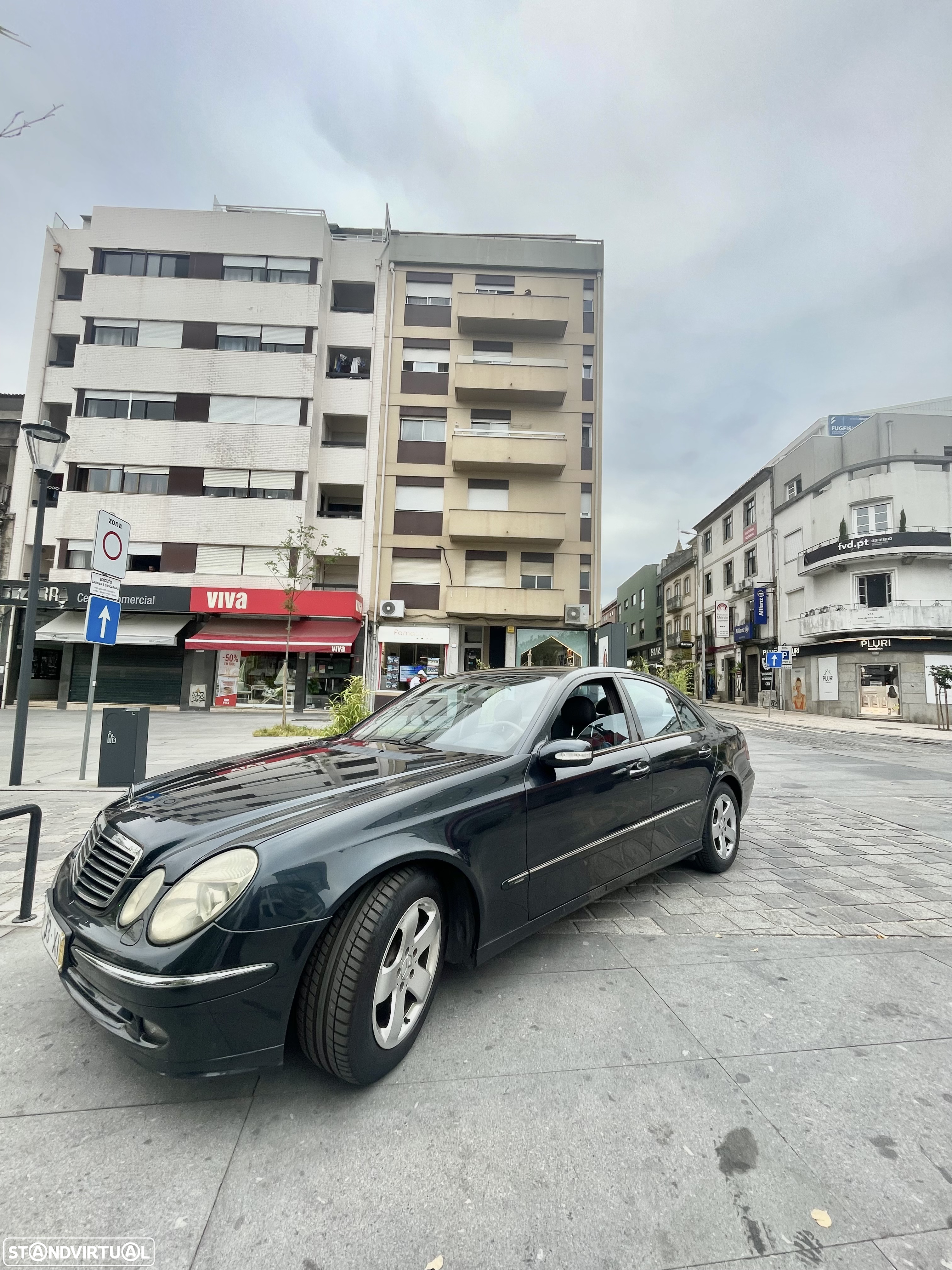 Mercedes-Benz E 220 CDi Avantgarde - 4