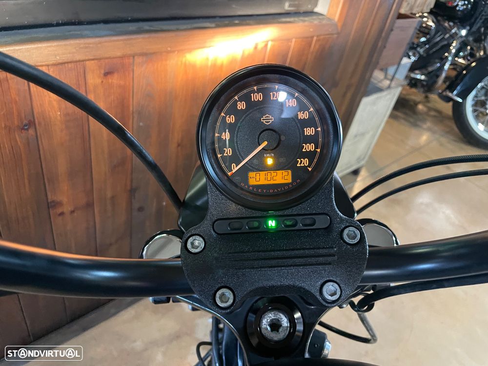 Harley-Davidson XL 1200 Iron - 10