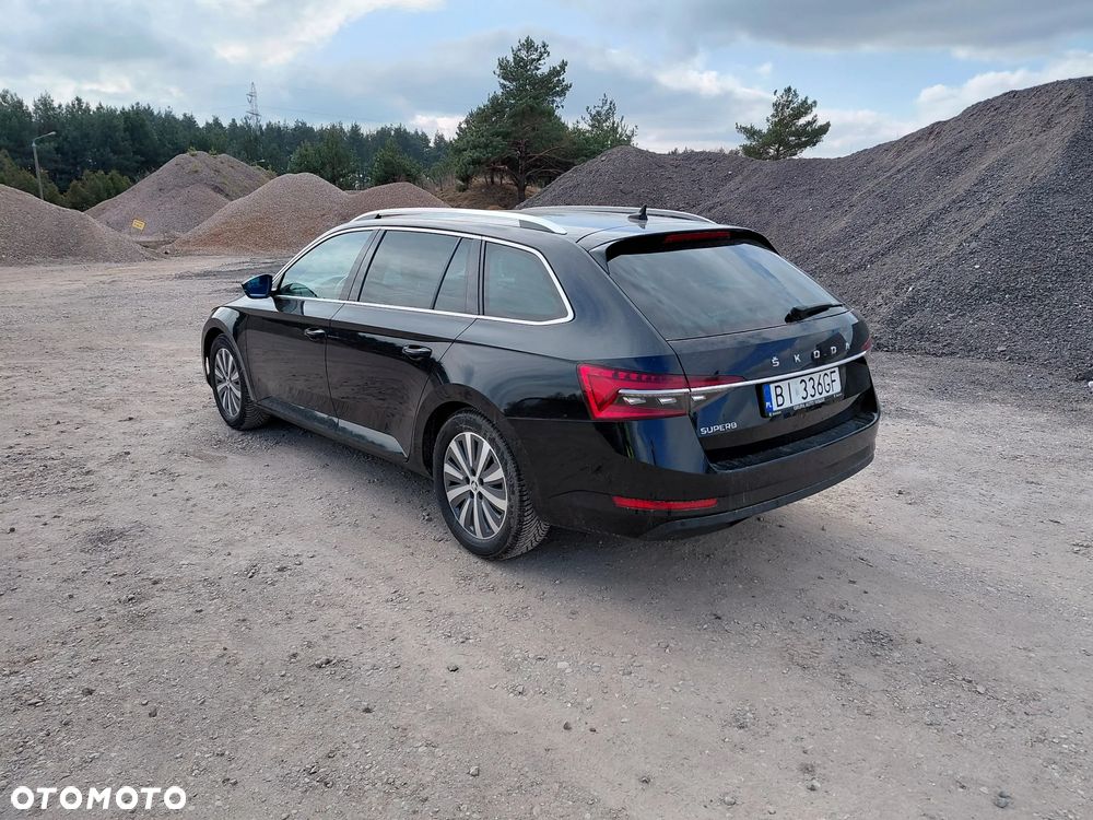 Skoda Superb 2.0 TDI SCR Style DSG - 4