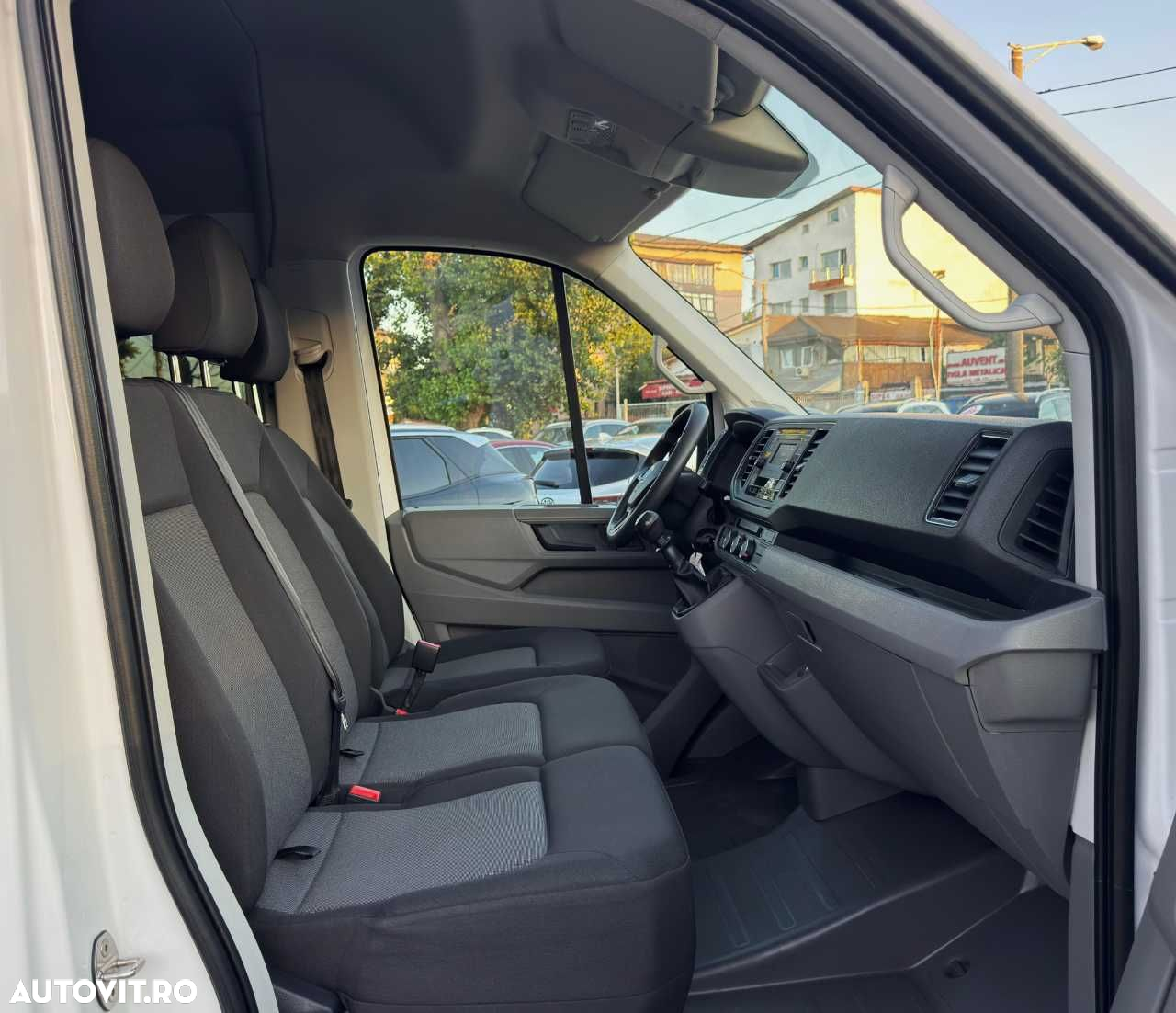 Volkswagen CRAFTER L4H3 6+1 LOCURI - 19