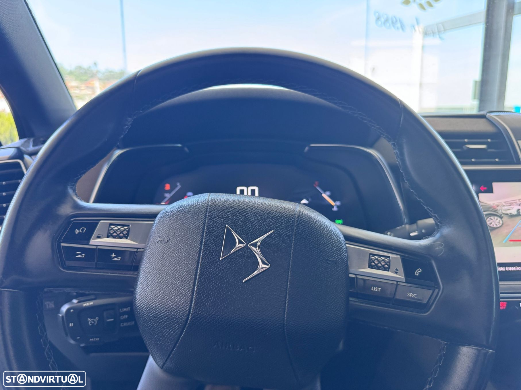 DS DS7 Crossback - 14