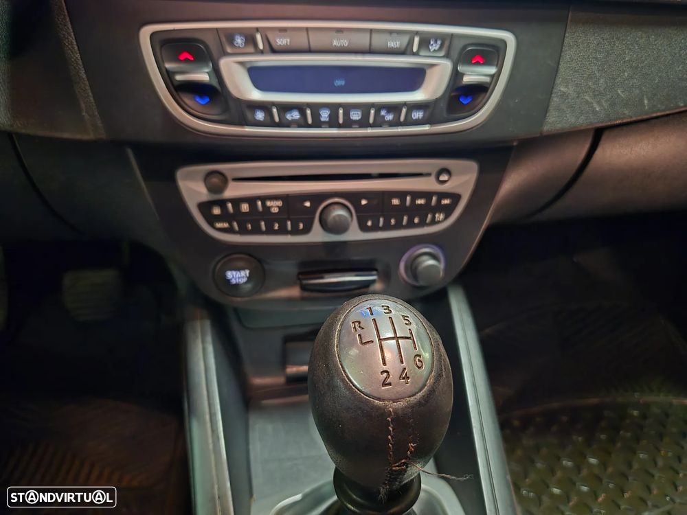 Renault Mégane Sport Tourer 1.5 dCi Dynamique - 28