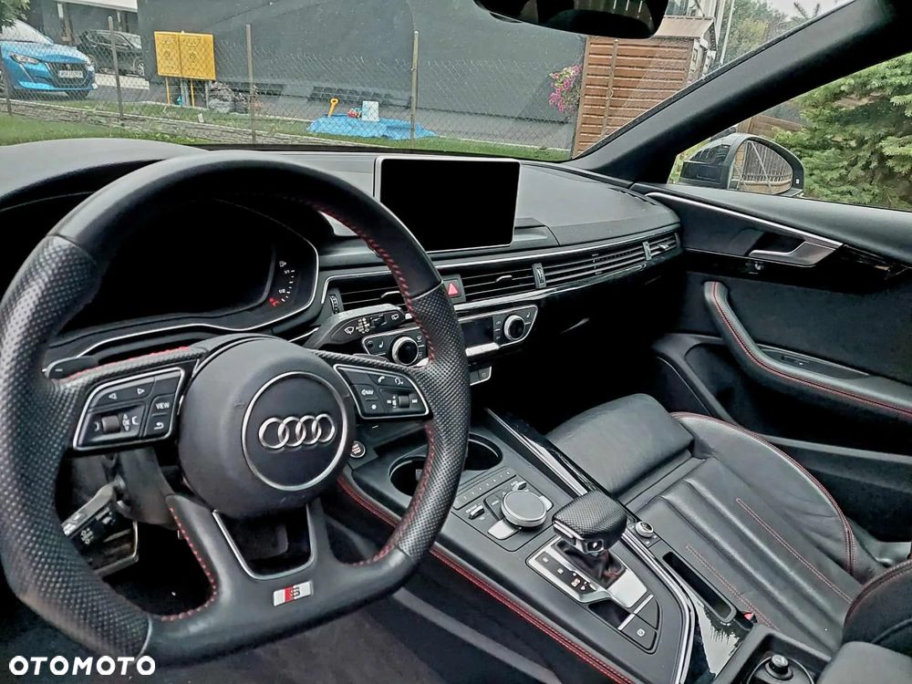 Audi A4 Avant 40 TFSI S tronic sport - 3