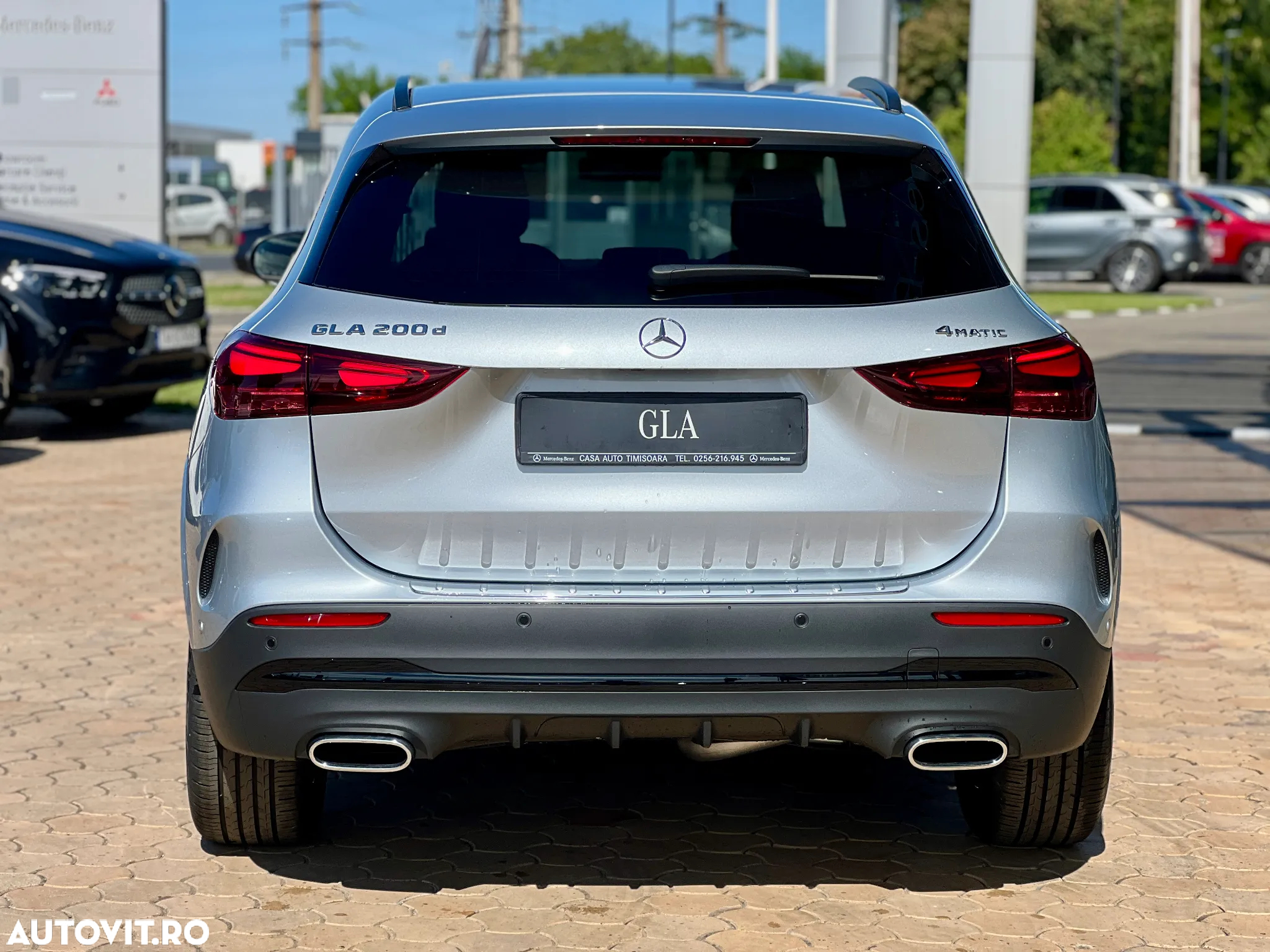Mercedes-Benz GLA 200 d 4MATIC Aut. - 4