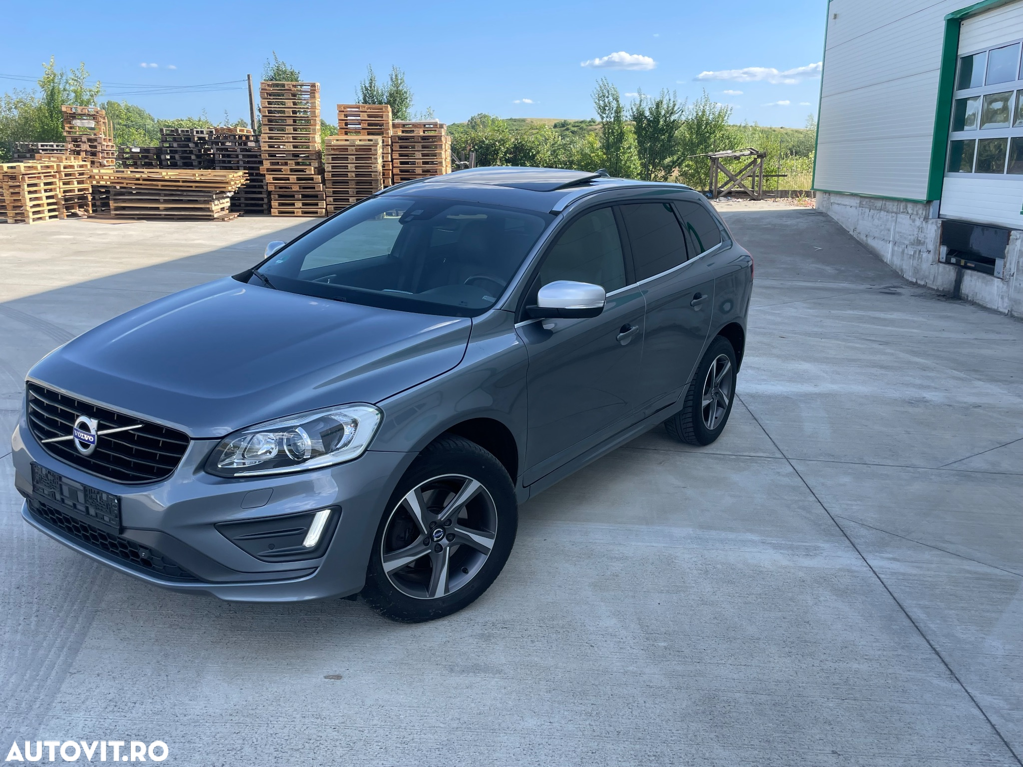 Volvo XC 60 D4 AWD R-Design - 28