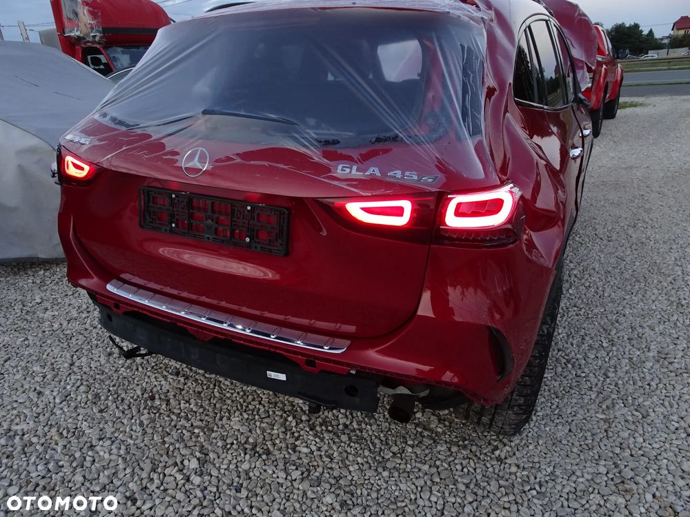 Mercedes-Benz GLA AMG 45 S 4-Matic+ - 25
