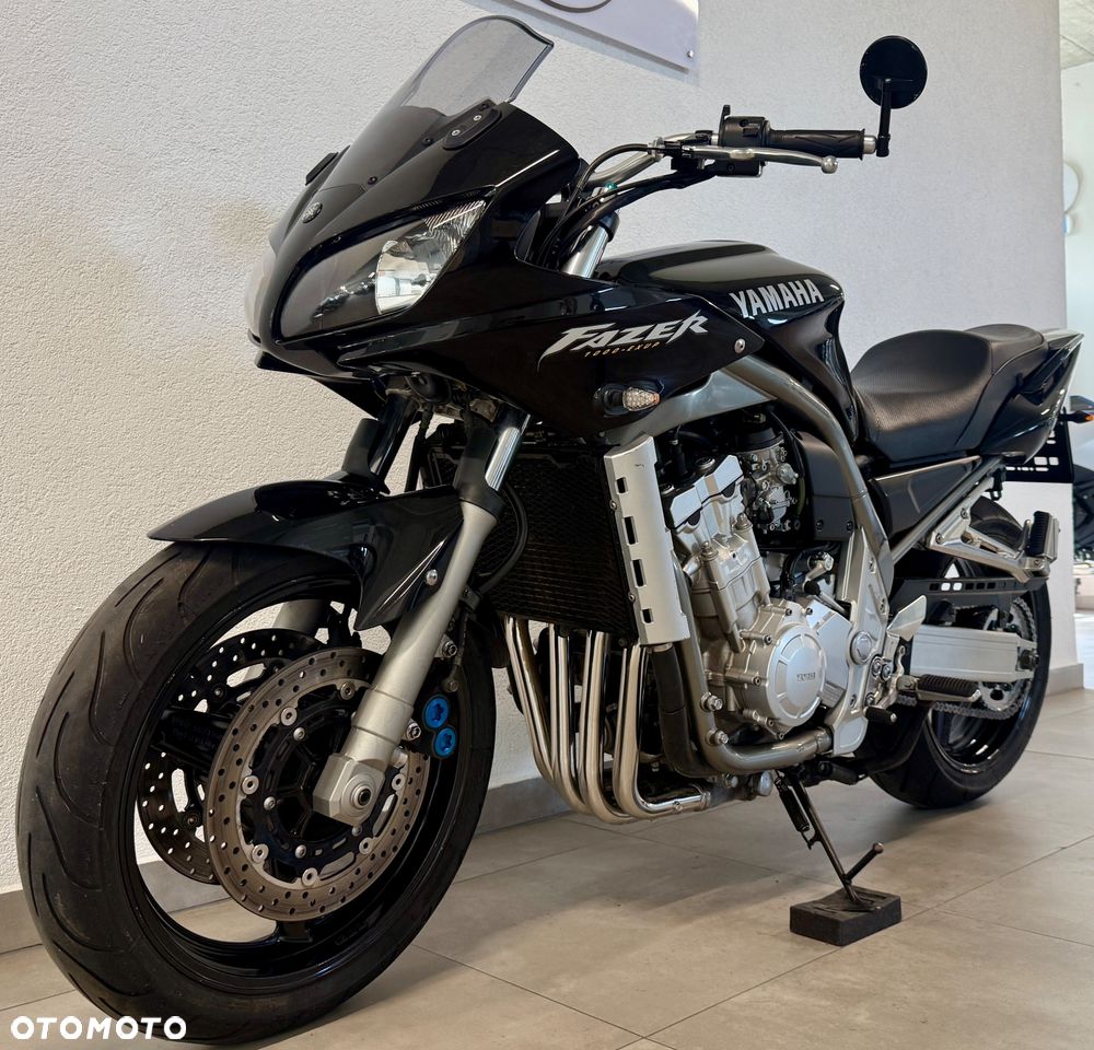 Yamaha FZS - 2