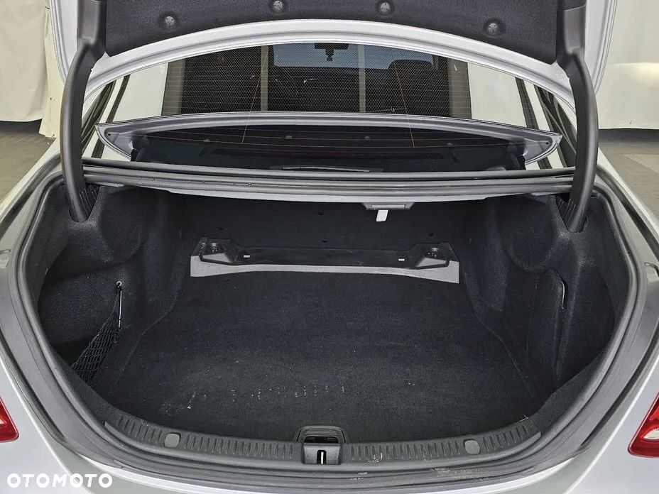 Mercedes-Benz Klasa E 220 d 4-Matic Business Edition 9G-TRONIC - 21