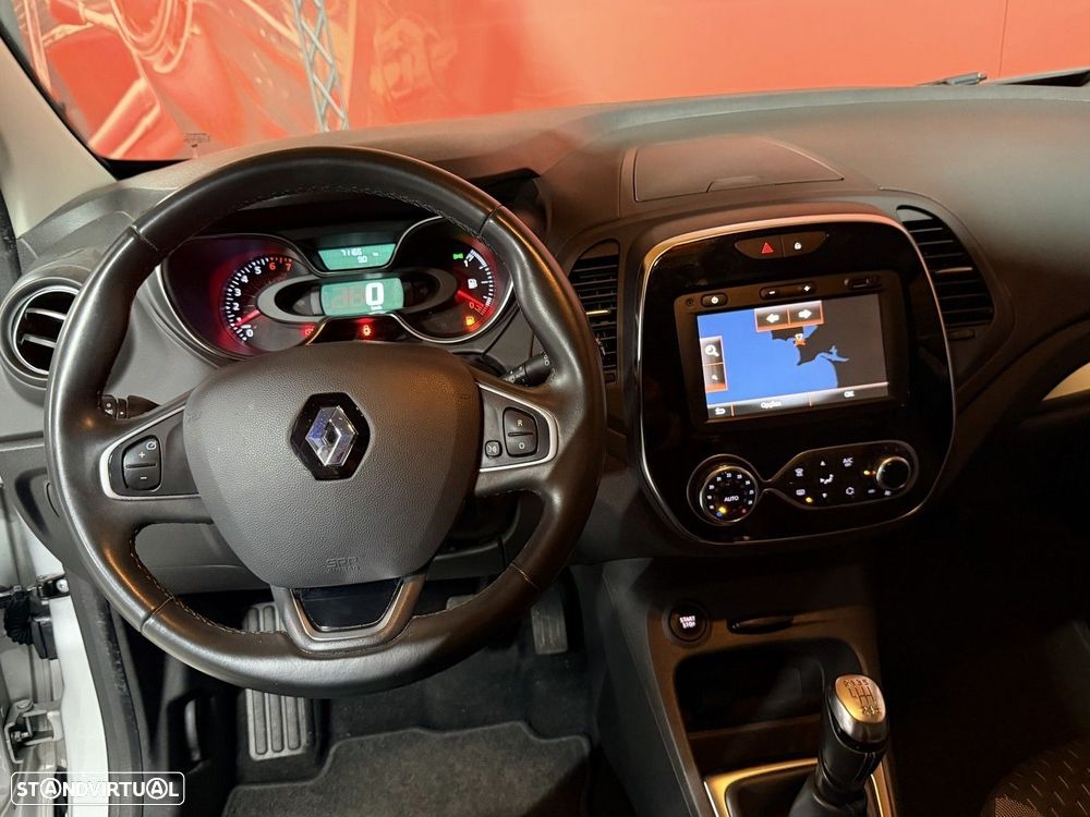 Renault Captur 1.2 TCe Exclusive - 11