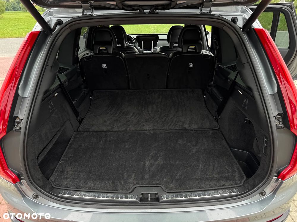 Volvo XC 90 D5 AWD R-Design 7os - 14