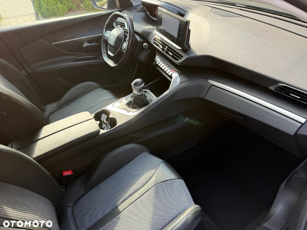 Peugeot 3008 - 17