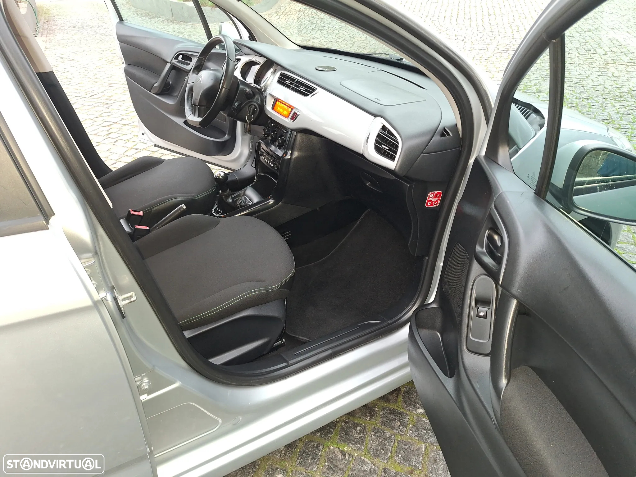 Citroën C3 1.2 PureTech Live - 10