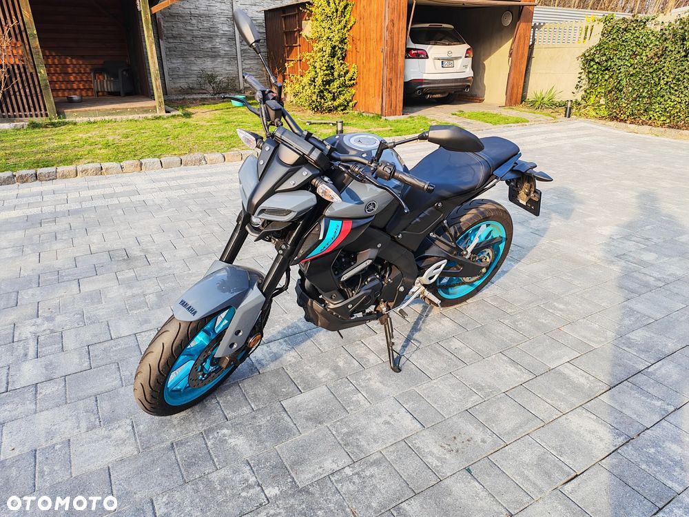 Yamaha MT - 3