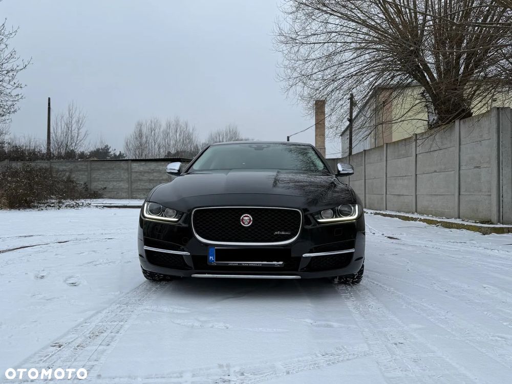 Jaguar XE 2.0 D Prestige - 2