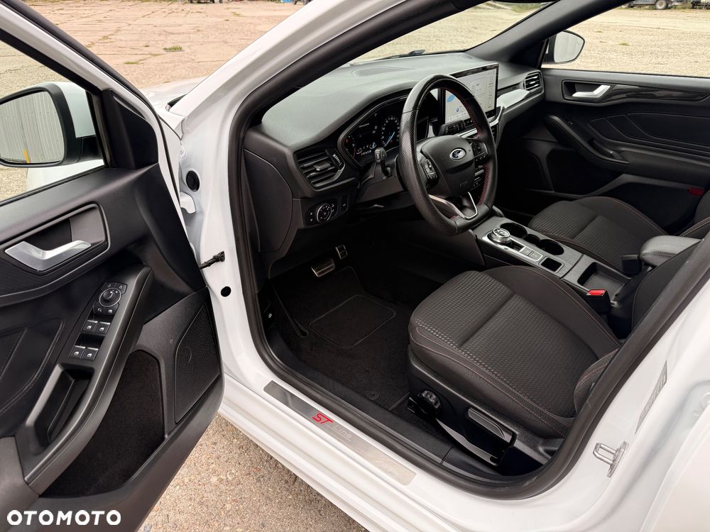 Ford Focus 1.5 EcoBlue STart-Stopp-System ST-LINE X - 8