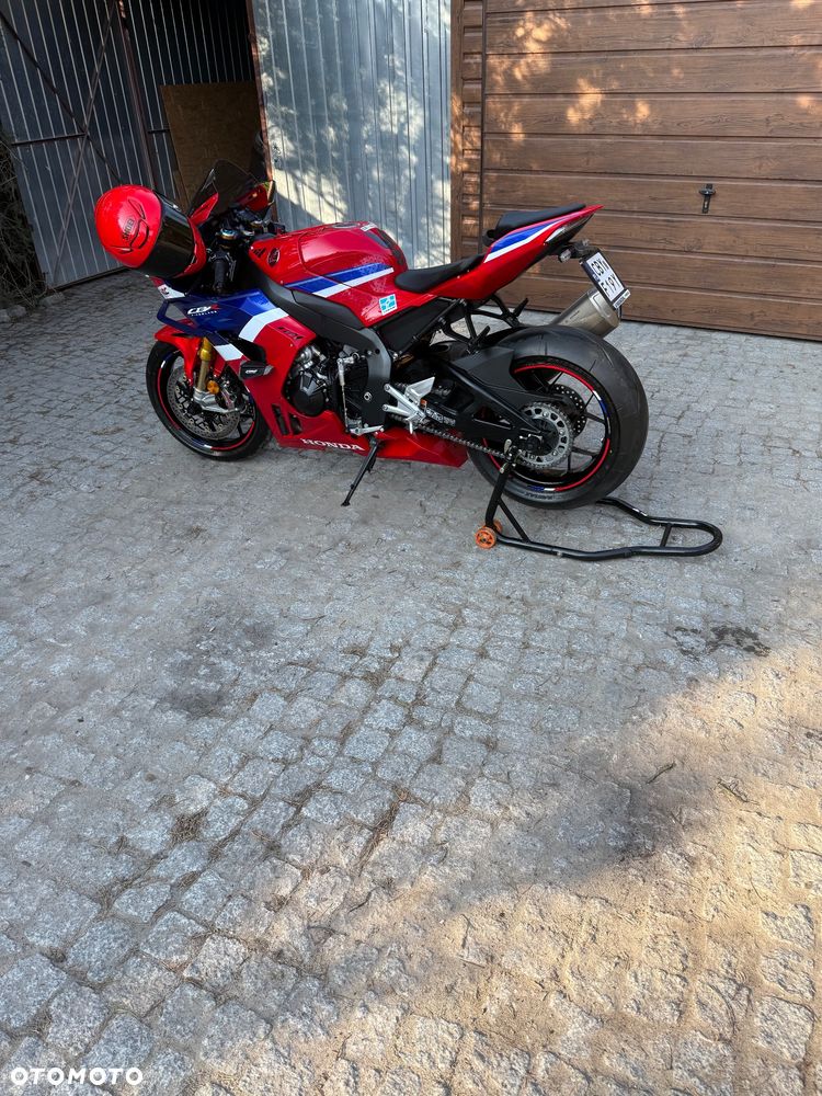 Honda CBR - 37