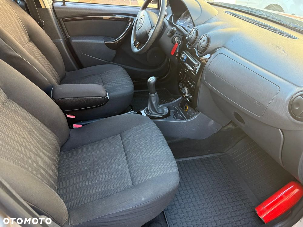 Dacia Duster 1.6 16V 4x2 - 9