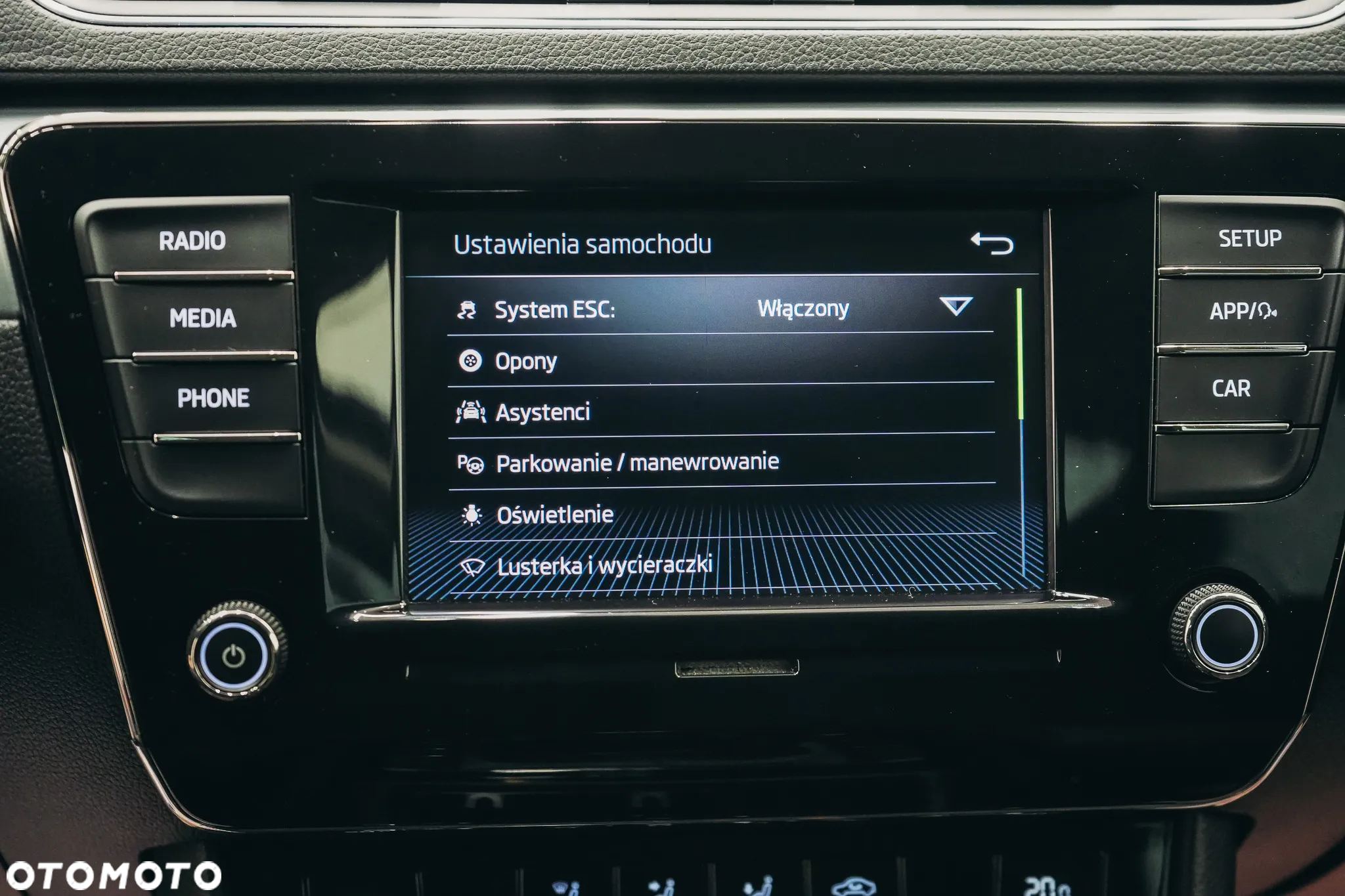 Skoda Superb 2.0 TDI SCR Ambition - 30