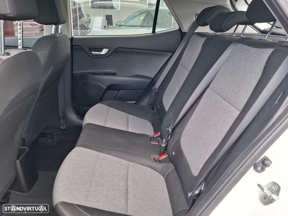 Kia Stonic 1.2 by FILA - 22