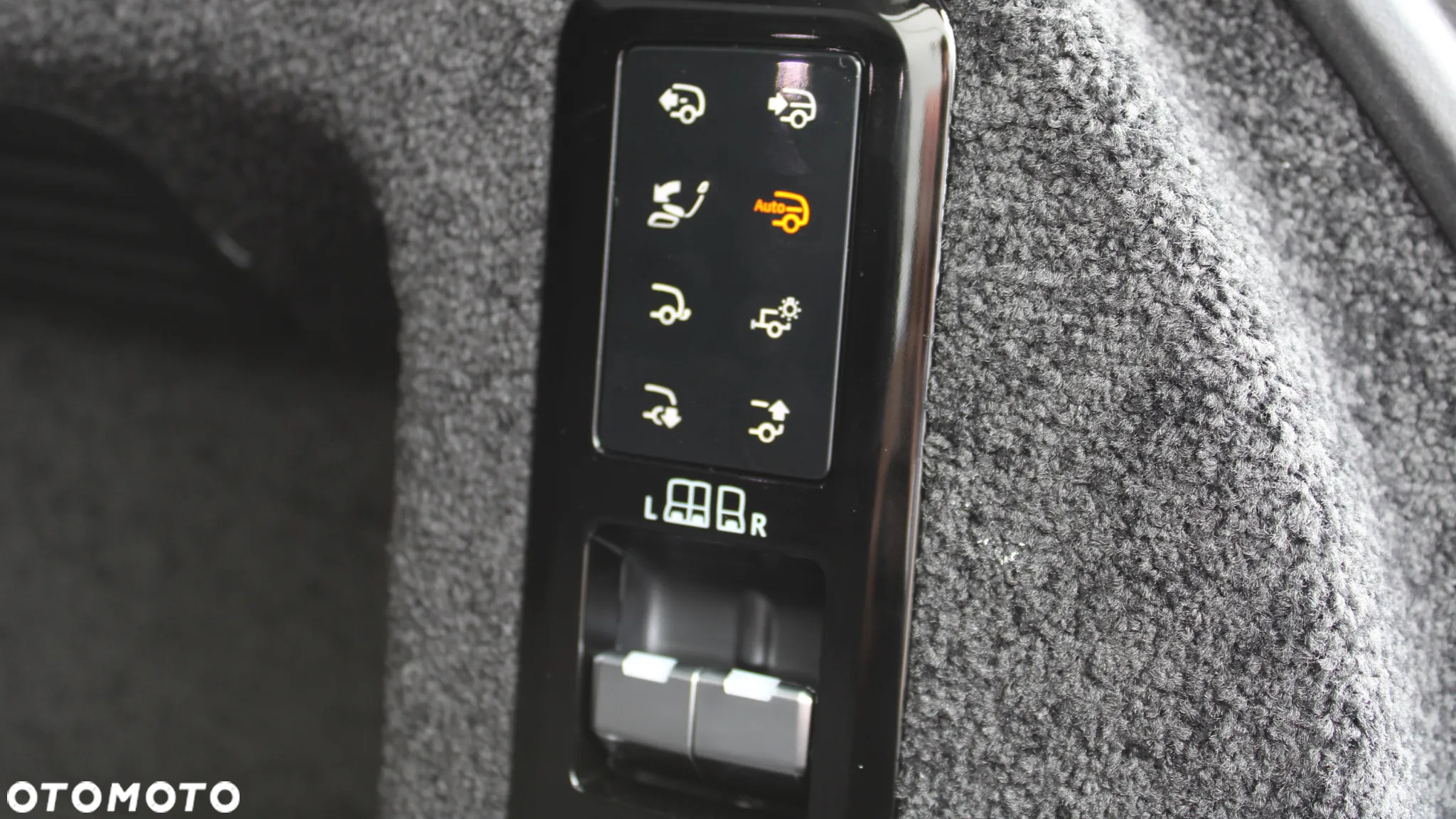 Land Rover Range Rover - 14