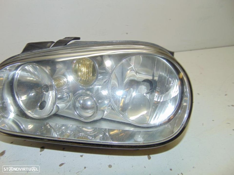 VW Golf IV farol - 2