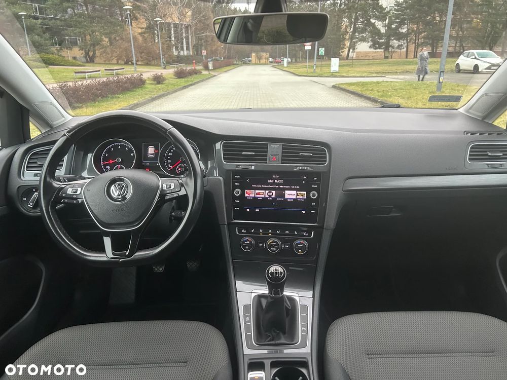Volkswagen Golf 1.5 TSI BMT Comfortline - 14