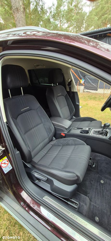 Volkswagen Passat - 32